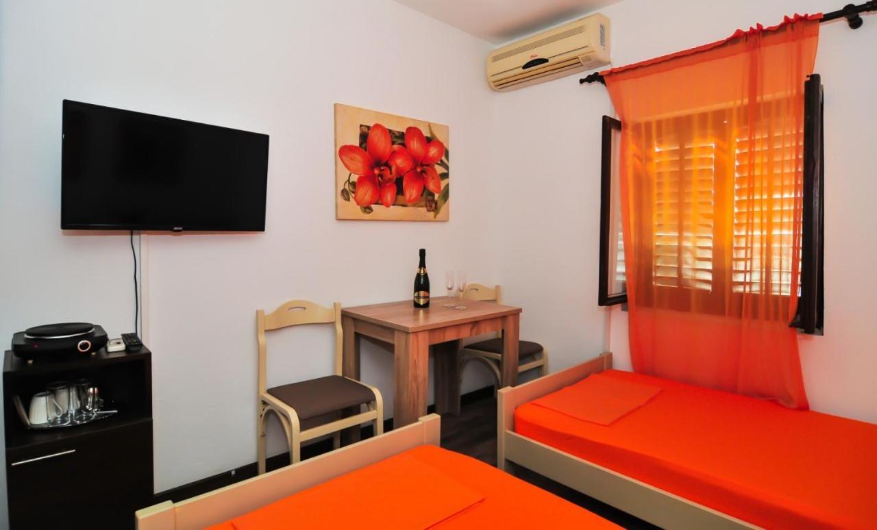 Sofia Rooms Tivat Exterior photo