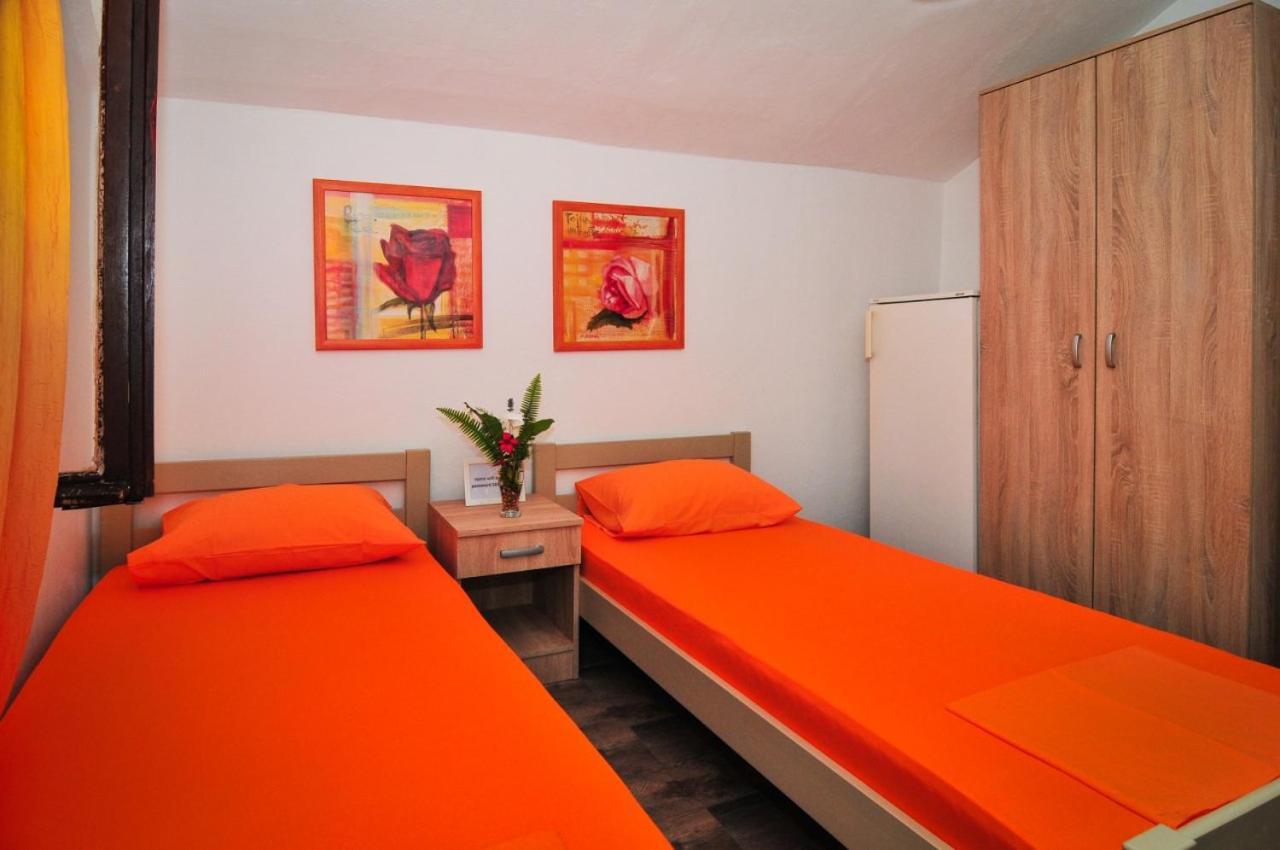 Sofia Rooms Tivat Exterior photo